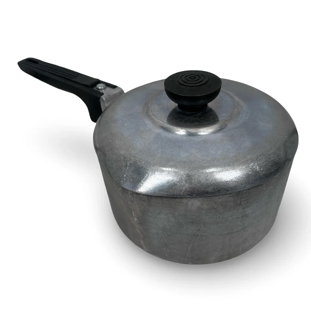 Vintage Cast Aluminum Saucepan with Lid 2 Quart‎ Double Pour Spout MCM Cookware